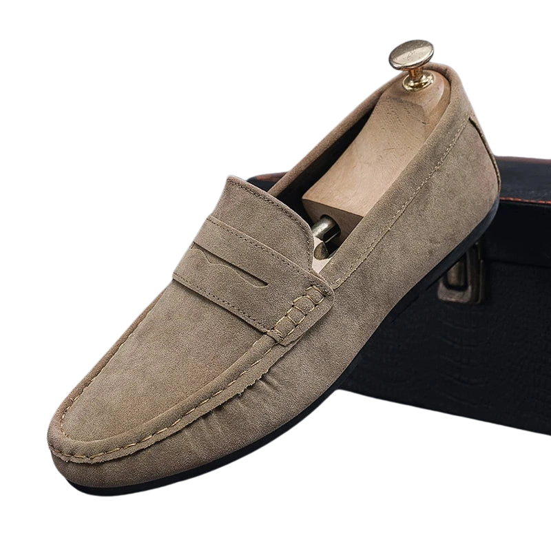 Mocassins de chaussures pour hommes en daim